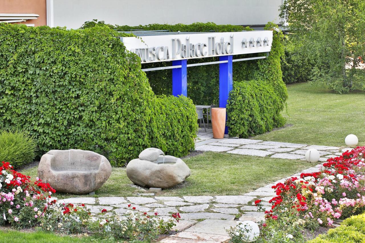 Anusca Palace Hotel คาสเทลซานเปียโตรแตร์เม ภายนอก รูปภาพ
